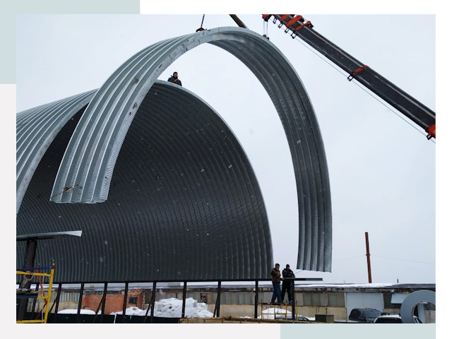 Полукруглые ангары в Лесне