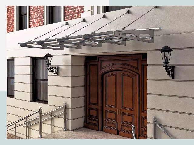 Металлические козырьки от 624 руб. в Лесне