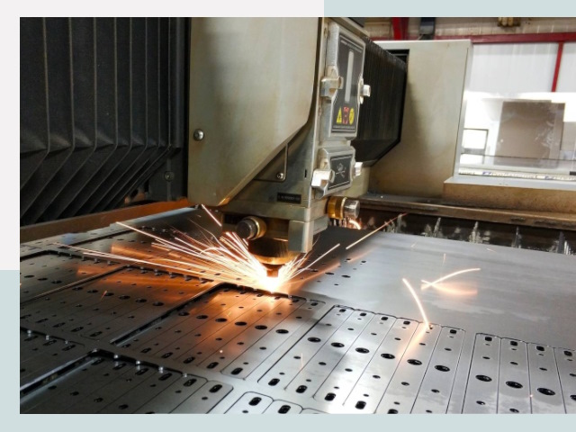 Лазерная резка металла в Лесне от 624 руб.